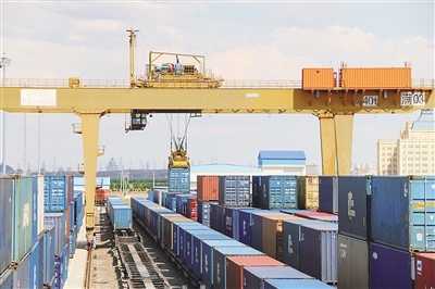 滿洲里站進(jìn)出口運(yùn)量突破1000萬噸